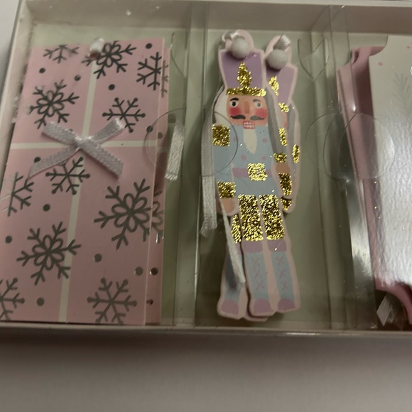 New 12 Dimensional Focus Gift Tags 6 Designs 2 of each Handmade Pink Silver Gold - Picture 10 of 16